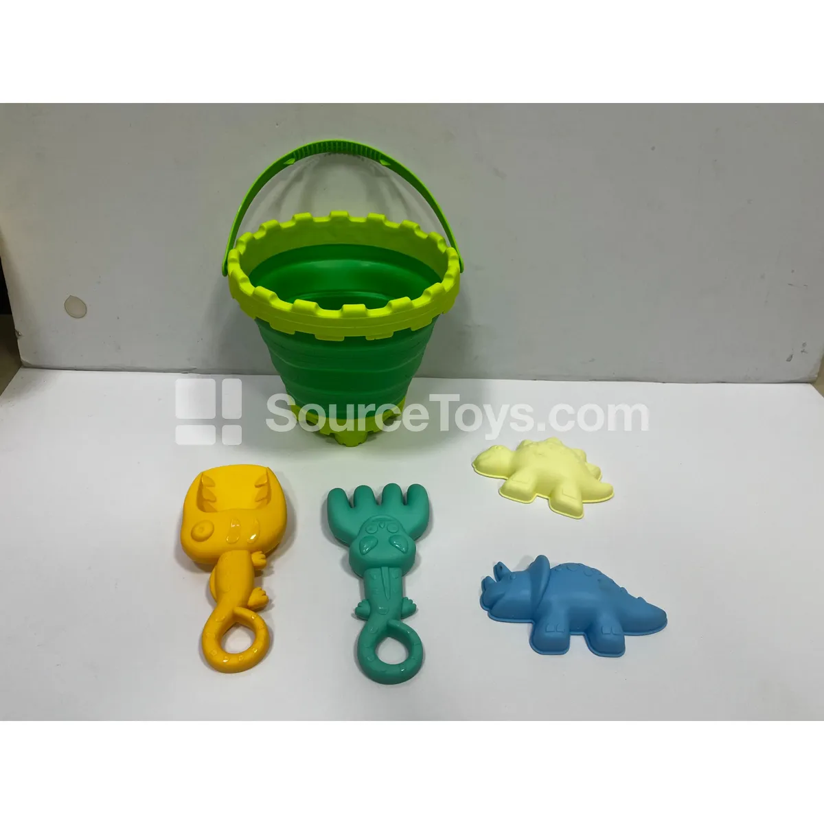 5-Piece Round Beach Bucket Set 5-Piece Round Beach Bucket Set