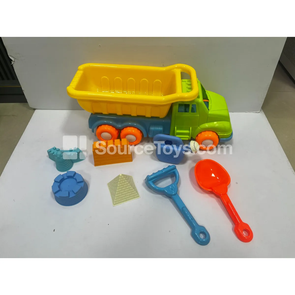 8-Piece Beach Toy Set