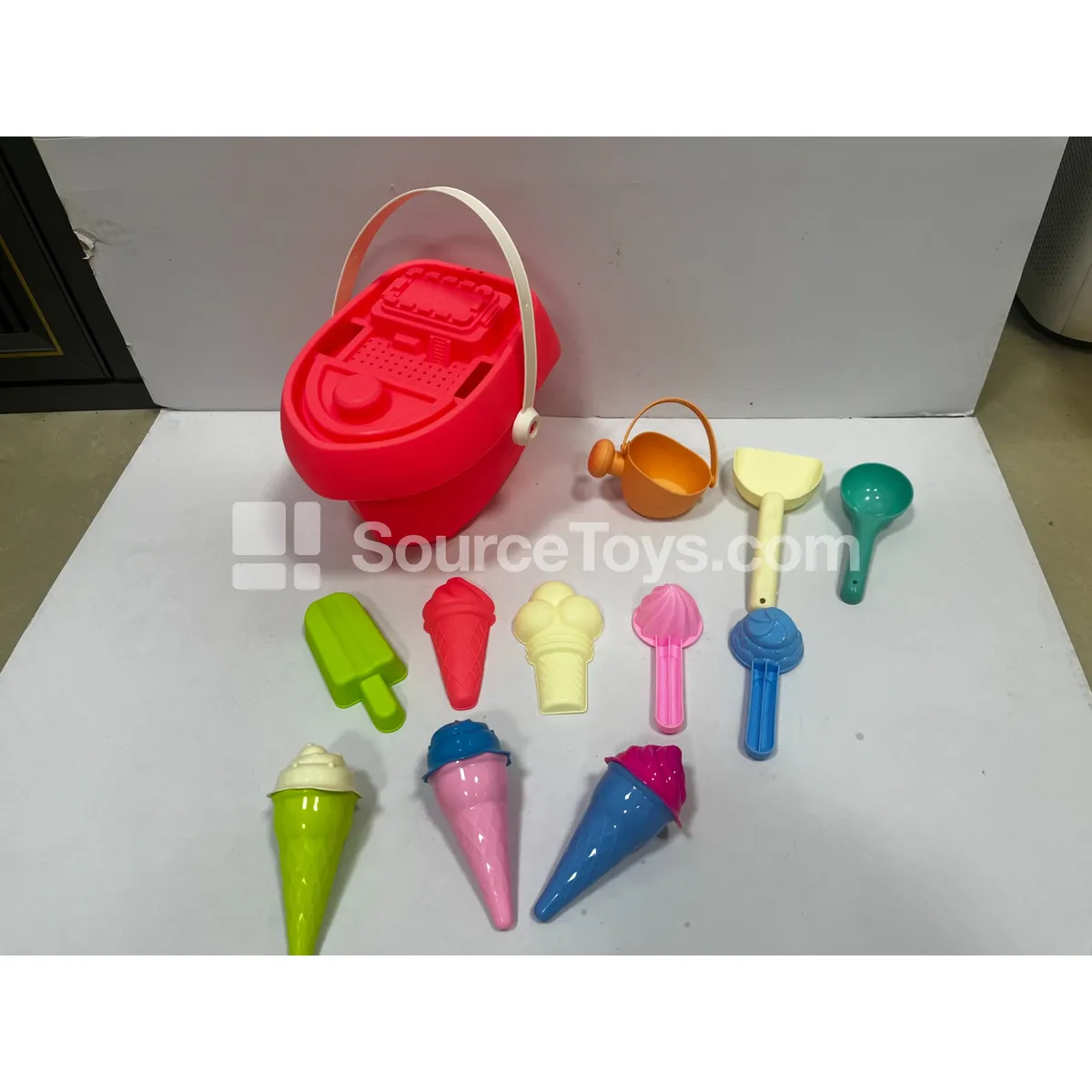 16-Piece Beach Toy Set
