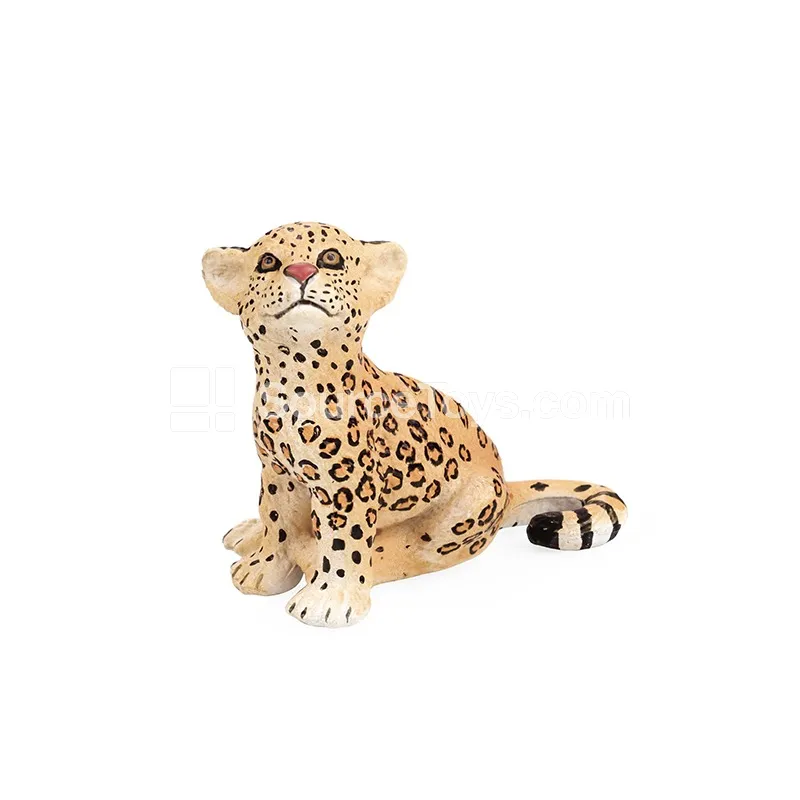 2.5-Inch Seated Leopard Cub Vinyl Figure 2.5-Inch Seated Leopard Cub Vinyl Figure