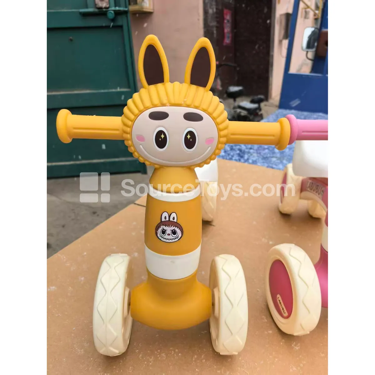 BUBU Scooter Ride-On (Yellow, Pink, Green) BUBU Scooter Ride-On (Yellow, Pink, Green)