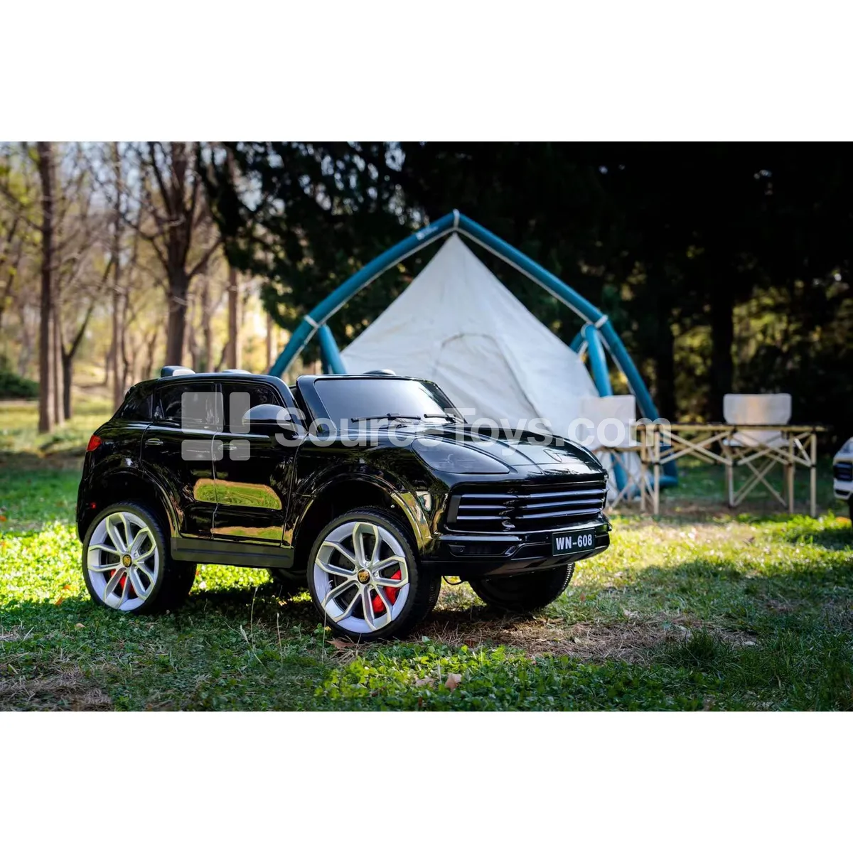 Electric Remote Control 4WD Double-Door Ride-On SUV (White, Black, Red) Electric Remote Control 4WD Double-Door Ride-On SUV (White, Black, Red)